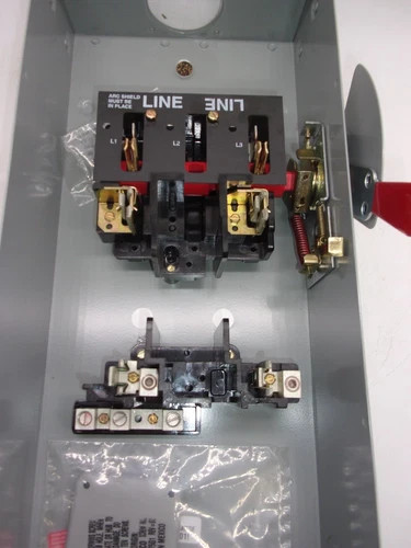 General Electric TG3223R General Duty Safety Switch, 100A, 240V, Outdoor — product image 5 of 8