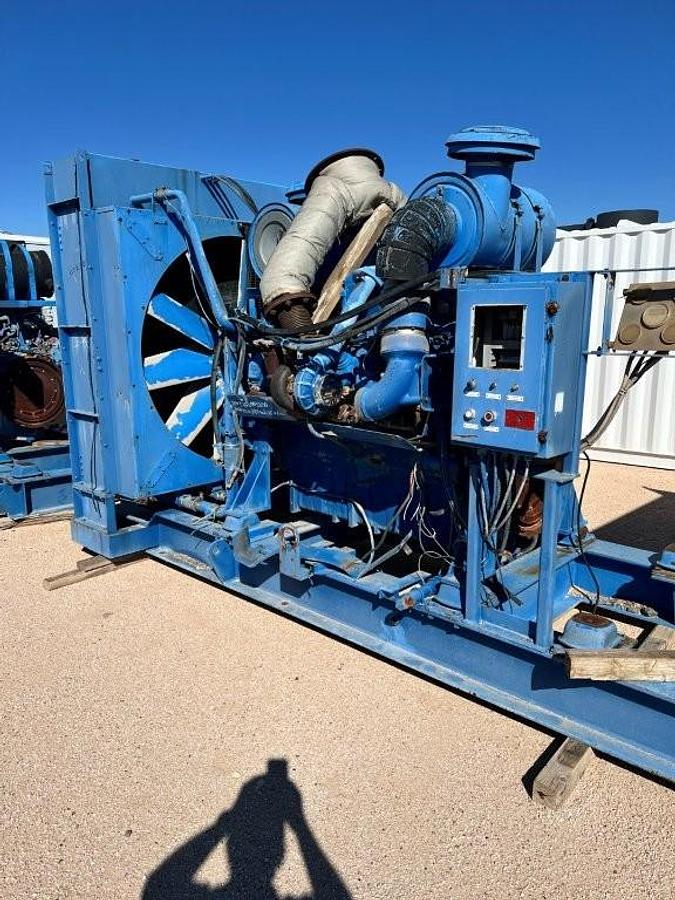 MTU Detroit Diesel 16V2000 M36 R1637M36 Diesel Engine with Radiator Skid