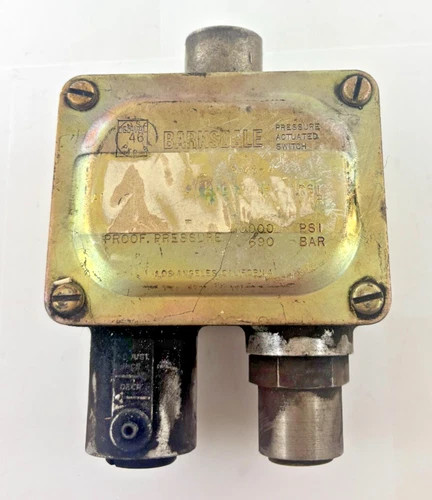 Barksdale Pressure Activated Switch 9048-4 — primary product image