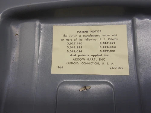 Arrow Hart 24291 Fusible Safety Switch, 3-Pole, 60A, 600V, NEMA 1 Indoor — product image 2 of 9