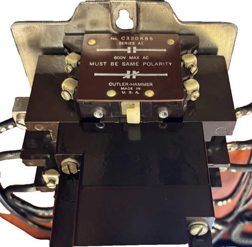 Cutler-Hammer A50DNV0 NEMA Size 2 Vertical Reversing Starter — product image 3 of 5