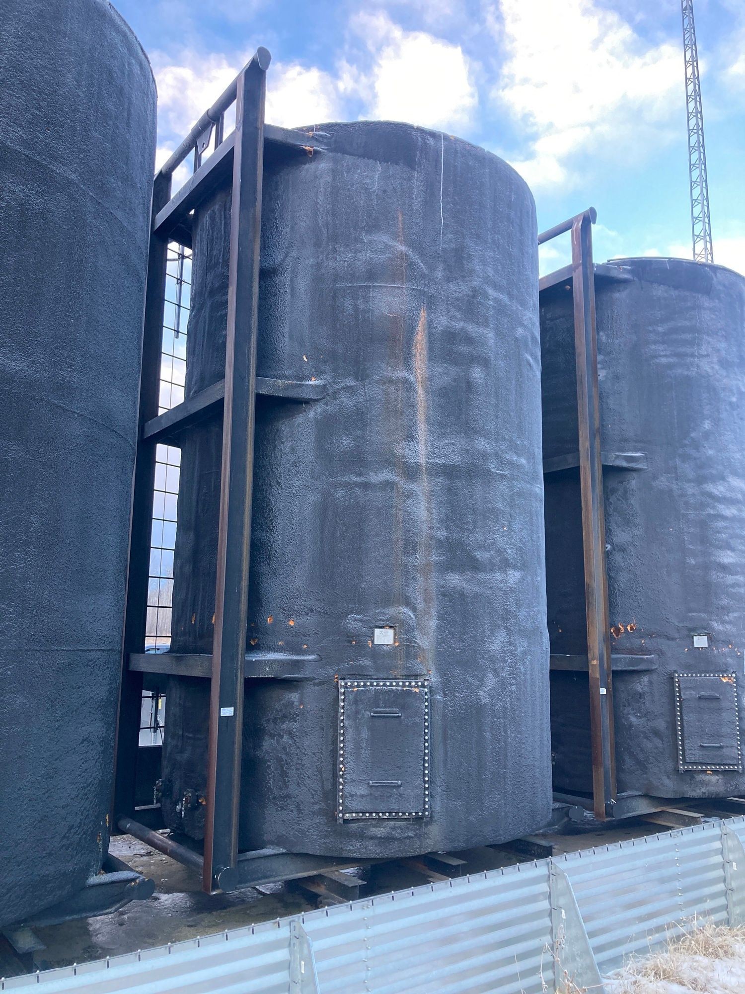 400 BBL Insulated Storage Tanks