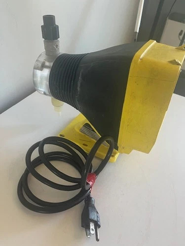 LMI Milton Roy Electromagnetic Dosing Pump AA151-86HV — product image 3 of 7