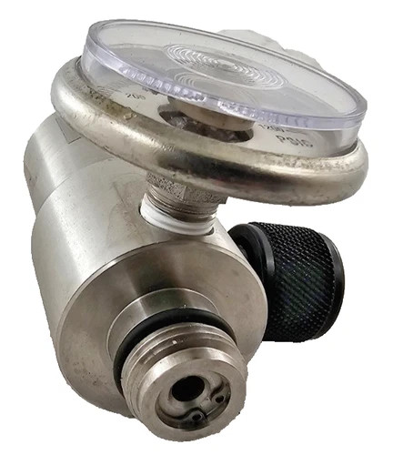 Airgas Y11-4704V15 Stainless Steel Mini Gas Regulator 1.5 LPM 1200 PSI Inlet 60 PSI Outlet — product image 6 of 8