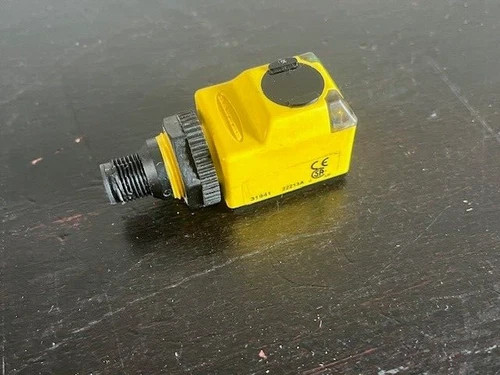 Banner Engineering Q25SP6FF100Q EZ-Beam Photoelectric Sensor — product image 3 of 4
