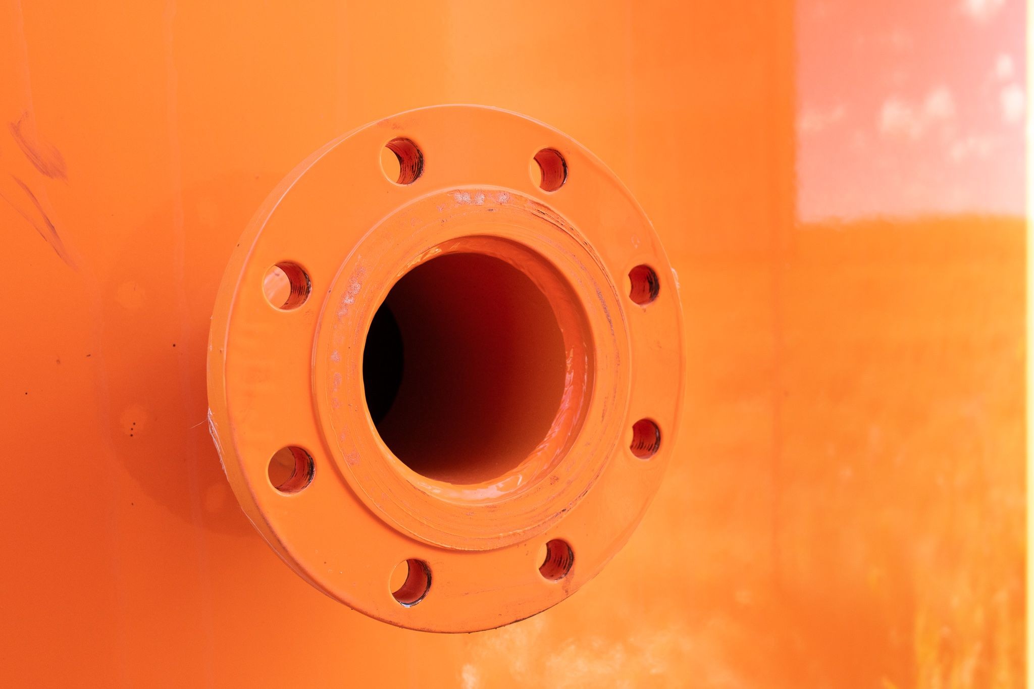 New 1000 BBL Painted Storage Tanks — product image 4 of 6