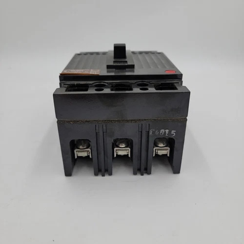 General Electric TED134015WL 3-Pole 15A Molded Case Circuit Breaker — product image 6 of 8
