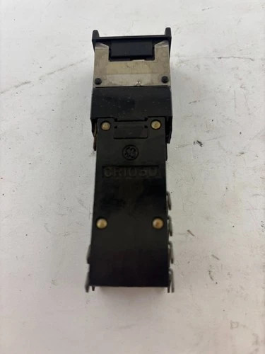 GE CR103DC431D Lamp Circuit Contact Block — primary product image