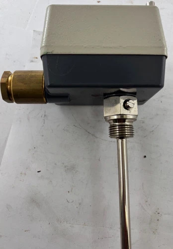 JUMO ATHS-70 Temperature Switch 176322701 — product image 4 of 6