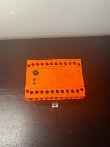Dold BN5983.53/102 Safemaster Emergency Stop Safety Relay