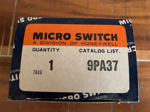 Honeywell Micro Switch 9PA37 Heavy Duty Limit Switch Rotary Action Head — primary product image