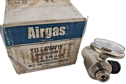 Airgas Y11-4704V15 Stainless Steel Mini Gas Regulator 1.5 LPM 1200 PSI Inlet 60 PSI Outlet — product image 8 of 8
