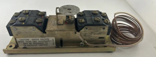 Johnson Controls A36AHB-20 Four Stage Temperature Control — primary product image