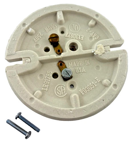 Bryant 5228 Porcelain Incandescent Lampholder Medium Base — product image 3 of 4