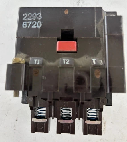 Cutler-Hammer C50CN3 Series A1 NEMA Size 1 Reversing Contactor — product image 3 of 7