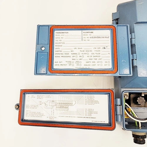 Rosemount 8712DR12N0M4 Magnetic Flow Transmitter — product image 3 of 4