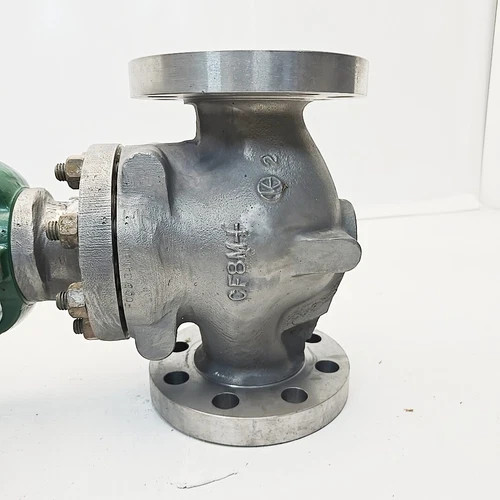 Fisher 2 1/2" ED CL-300 Control Valve CF8M with 667 Size 40 Pneumatic Actuator — product image 4 of 10