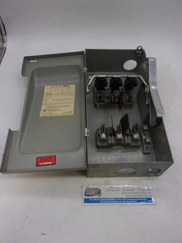 Gould ITE Vacu-Break JN423 Fusible Safety Switch, 3P, 100A, 240V, NEMA 1 — product image 5 of 9