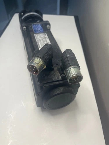 Lenze MCS 09H41-RS0P1-A14N-ST5800N-R0SU Synchronous Servo Motor with Vogel MPRN 01 Planetary Gearbox, 1.6 kW (2.15 HP) — product image 5 of 6