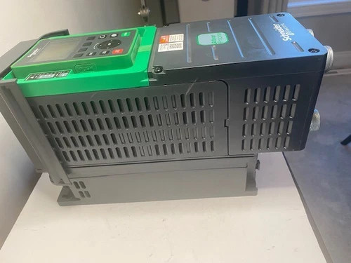 Schneider Electric Altivar Process ATV930U22N4 3HP Variable Frequency Drive — product image 4 of 6