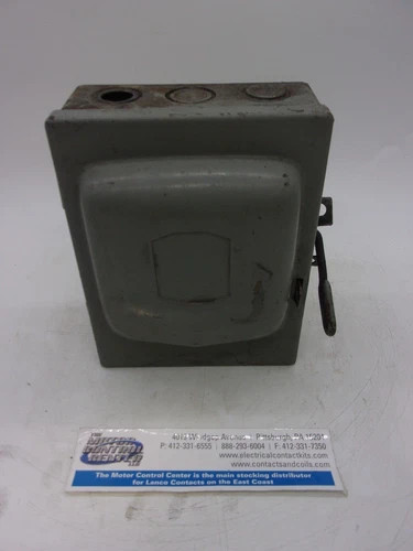 Square D Heavy Duty Safety Switch 30A 3P Fusible 240V NEMA 1 — primary product image