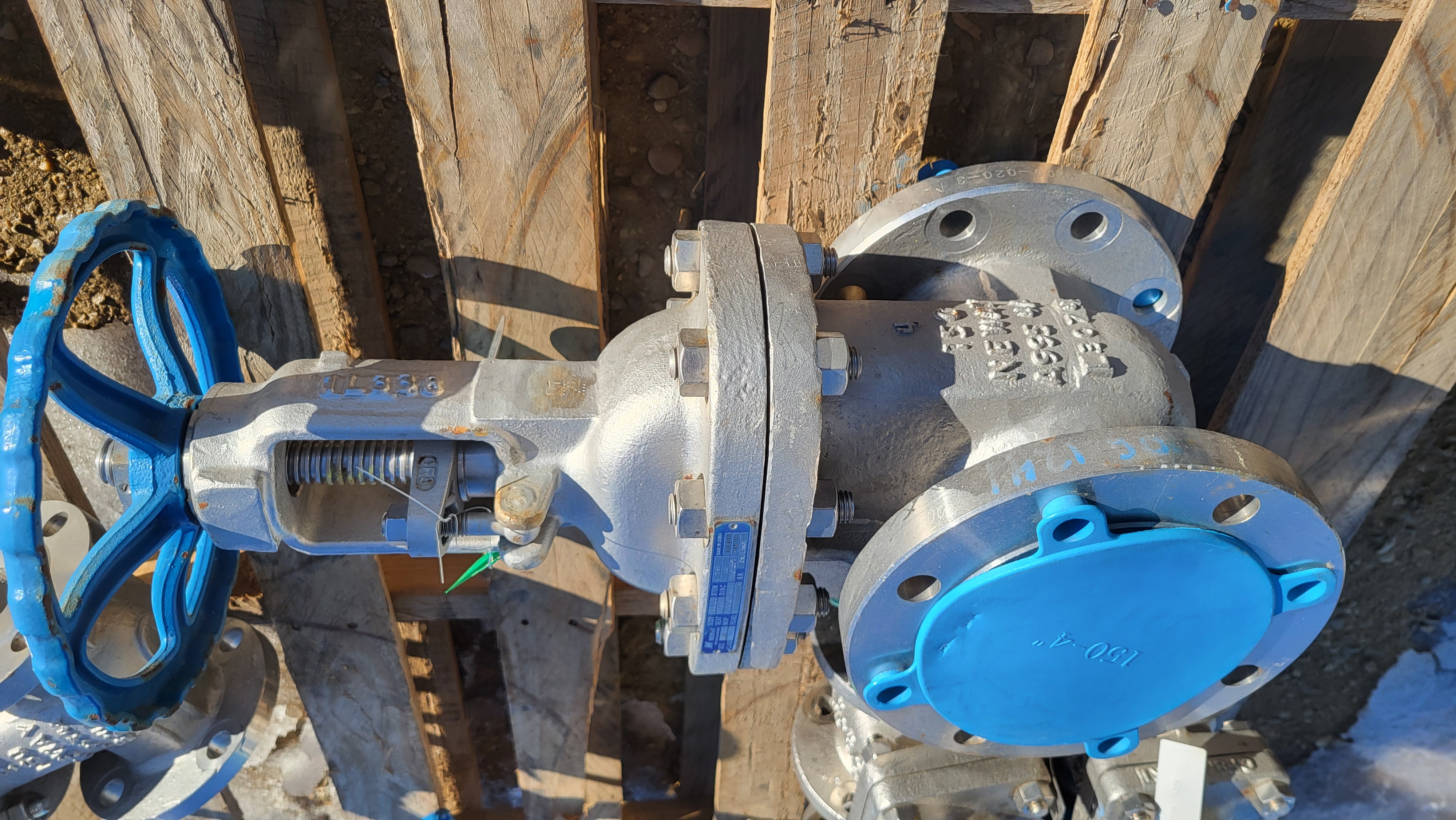 Neway 4-inch Class 150 Gate Valve Fig. No. 4G1RN F51HFW-T-600 NACE — product image 2 of 3