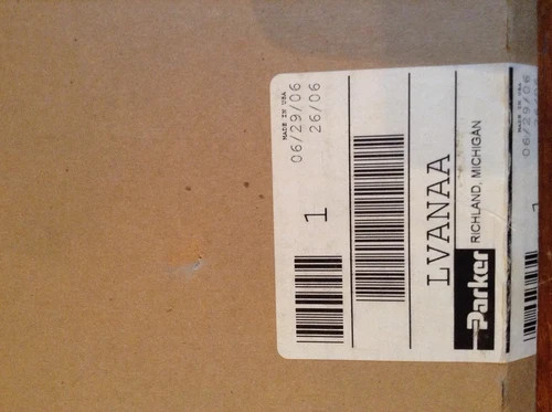 Parker LVANNA 3-Position Lock Out Directional Hand Valve — product image 3 of 3