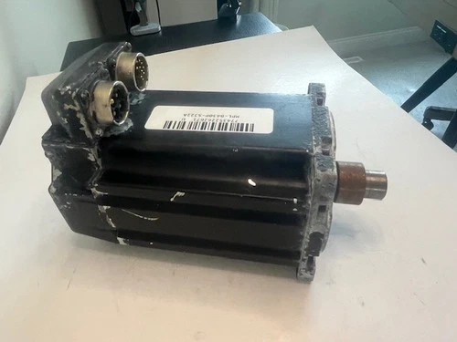 Allen Bradley MPL-B430P-SJ22A Low Inertia Servo Motor — product image 5 of 8