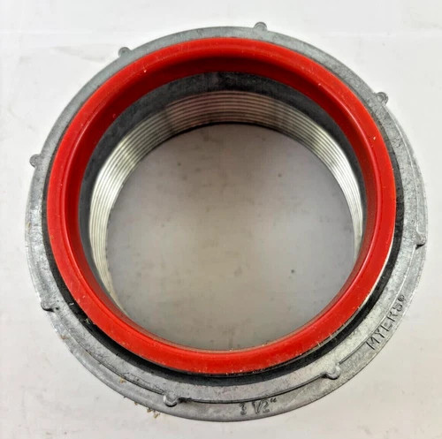 Eaton Crouse-Hinds Myers Hub 3-1/2 Inch Grounding Conduit Fitting STGK9 — product image 5 of 5