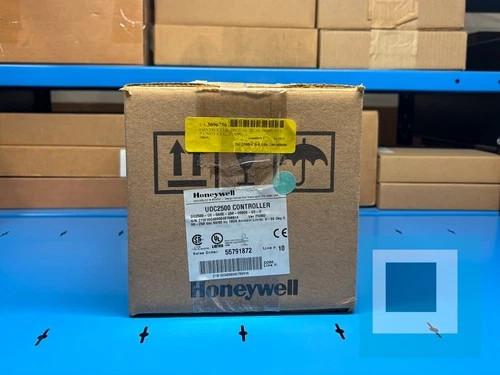 Honeywell UDC2500 Universal Digital Controller DC2500-C0-0A00-200-00000-E0-0 — primary product image