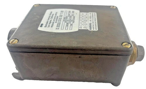 Barksdale B2T-A48SS Pressure Actuated Switch 240-4800 PSI — product image 5 of 6