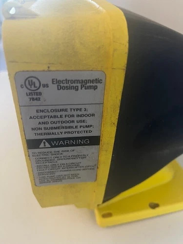 LMI Milton Roy Electromagnetic Dosing Pump AA151-86HV — product image 6 of 7