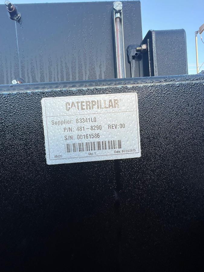 Caterpillar F60 Industrial Radiator Assembly with Fan, P/N 481-8290 — product image 3 of 3