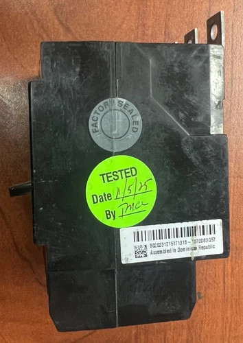 Eaton GHB3035 3-Pole 35A Bolt-On Circuit Breaker — product image 3 of 6