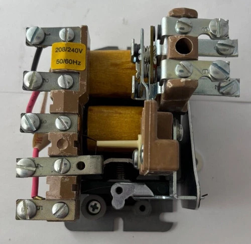 McGraw-Edison B/W Controls Type DH Series 8312 Control Relay Enclosure — product image 3 of 6