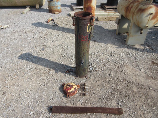 Crall Products Vertical Filter Separator Model 0-8-4-336, 8-5/8" x 42" — product image 9 of 9