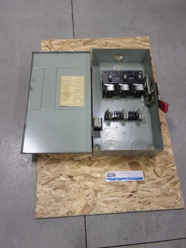 General Electric TH4324 Fusible Heavy Duty Safety Switch, 200A, 240V, 3P, 4W, NEMA 1 — product image 8 of 8