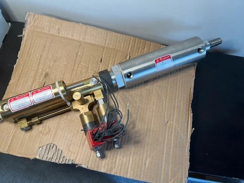 AllenAir 2.5 x 5 CHT 1118 Pneumatic Cylinder with Dual Solenoid Valves V3MPA150 — primary product image