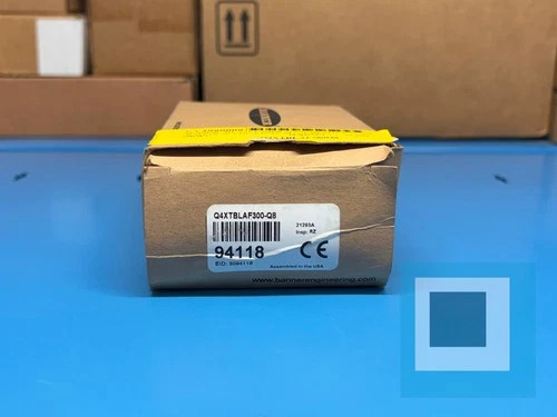 Banner Engineering Q4XTBLAF300-Q8 Laser Distance Sensor — primary product image