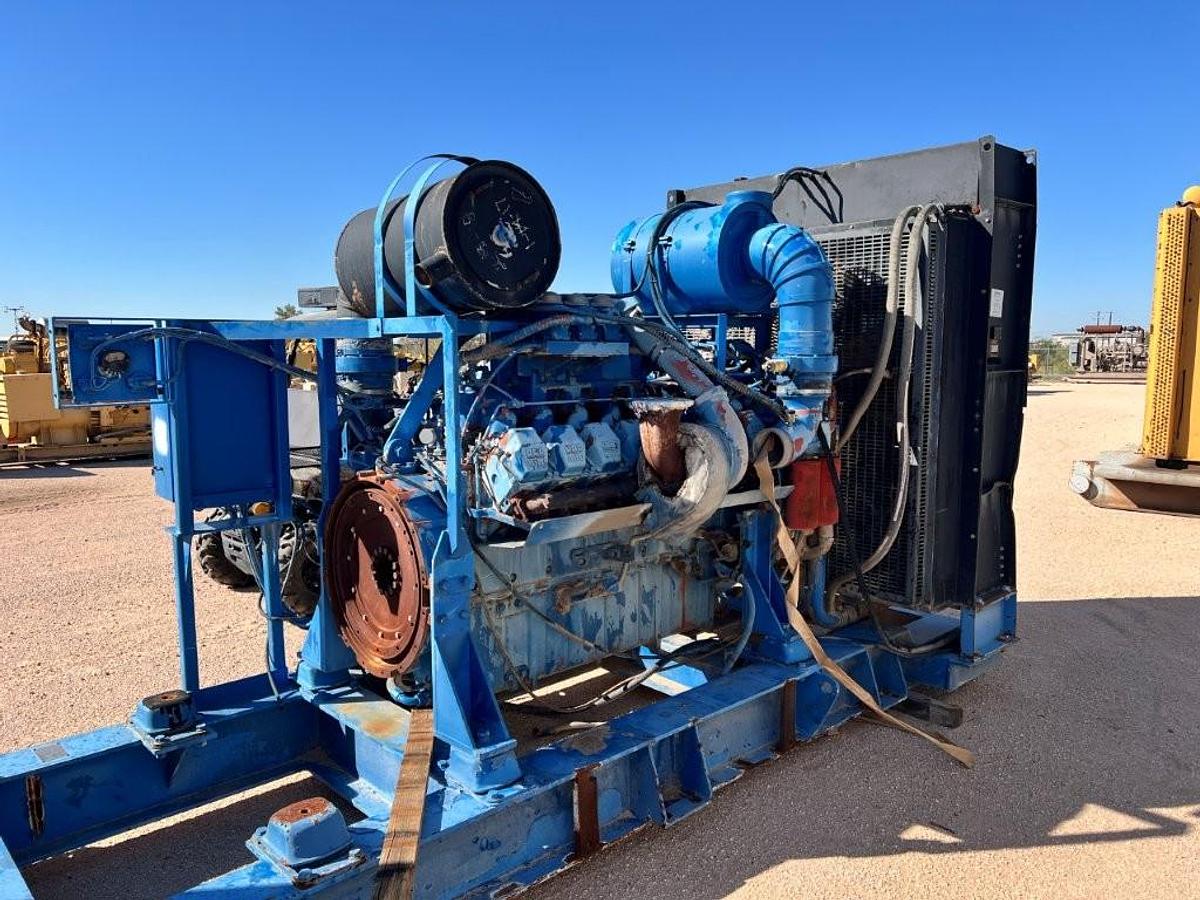 MTU Detroit Diesel 16V2000 M36 R1637M36 Diesel Engine with Radiator Skid