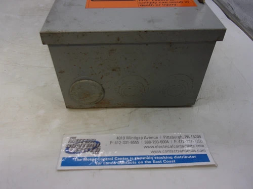 Cutler-Hammer DH361FGK Heavy Duty Safety Switch, 30A, 600V, 3-Pole, Fusible, NEMA 1 — product image 6 of 9