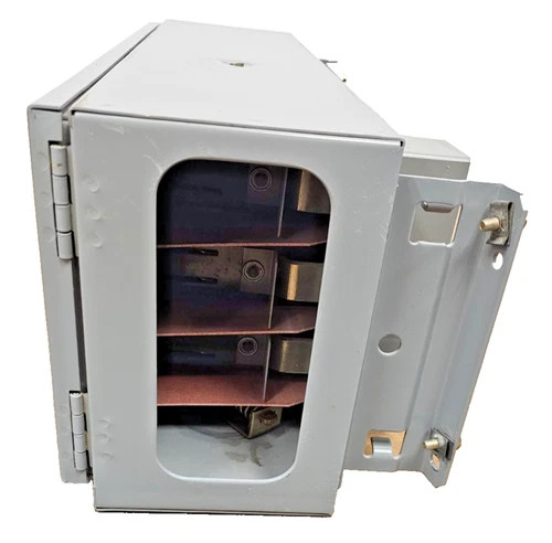 Square D QMB324W Series E1 200A 3-Pole Fusible Panelboard Switch — product image 6 of 11