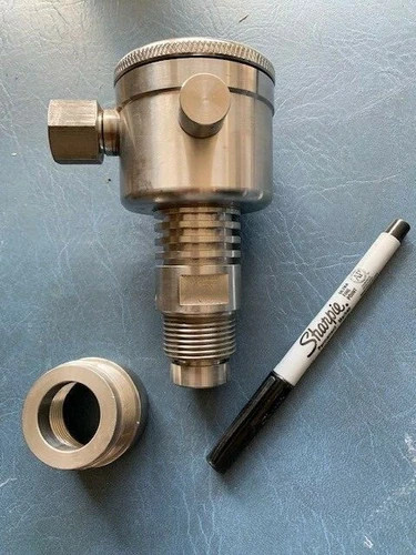 Klay Instruments 8000-F-N-G Electronic Pressure Transmitter — primary product image