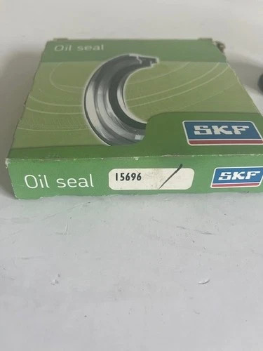 SKF 15696 Oil Seal and Sleeve Kit 1.563 x 2.623 x 0.75 Inch — product image 2 of 4