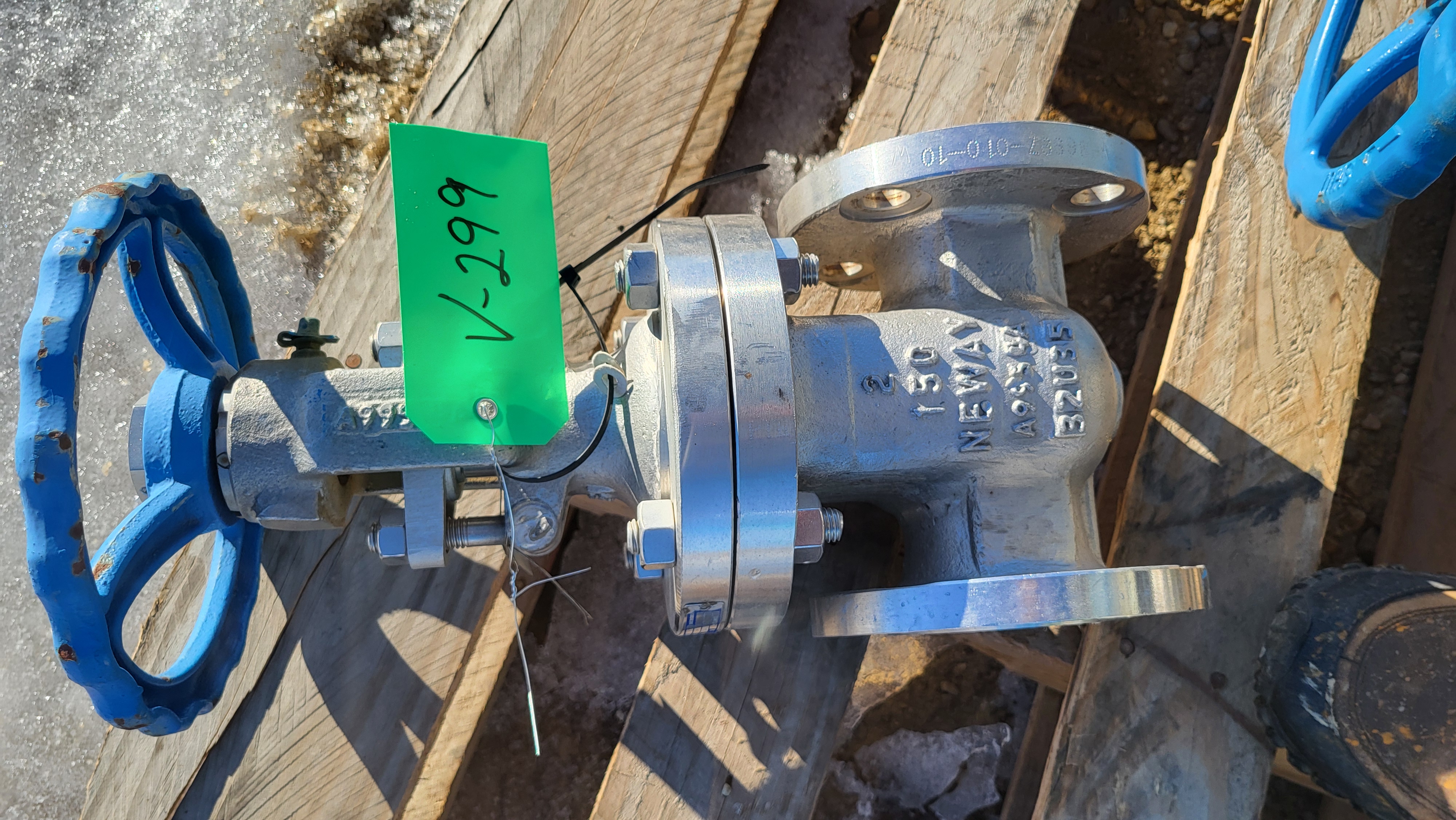 Neway 2-Inch Class 150 Stainless Steel Gate Valve Fig. No. G1RNF51/HFW-T-600 — product image 2 of 2