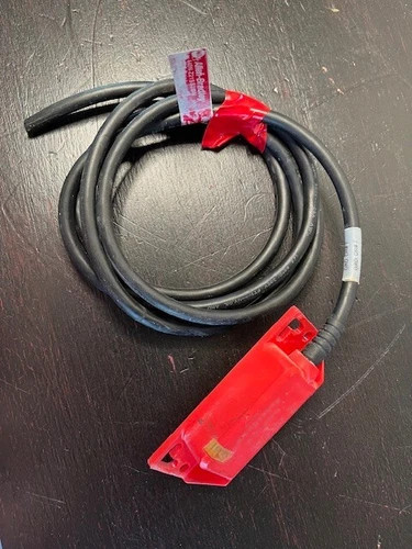 Allen Bradley SensaGuard Non-Contact Safety Switch 440N-Z21SS2BN — primary product image