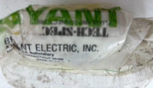 Bryant Tech-Spec 5666 NSY 15A 250V NEMA 6-15 Straight Blade Plug — product image 4 of 6