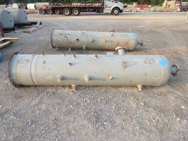 Challenger Process Systems 24" OD x 7'6" S/S Vertical 3-Phase Separator — product image 4 of 10