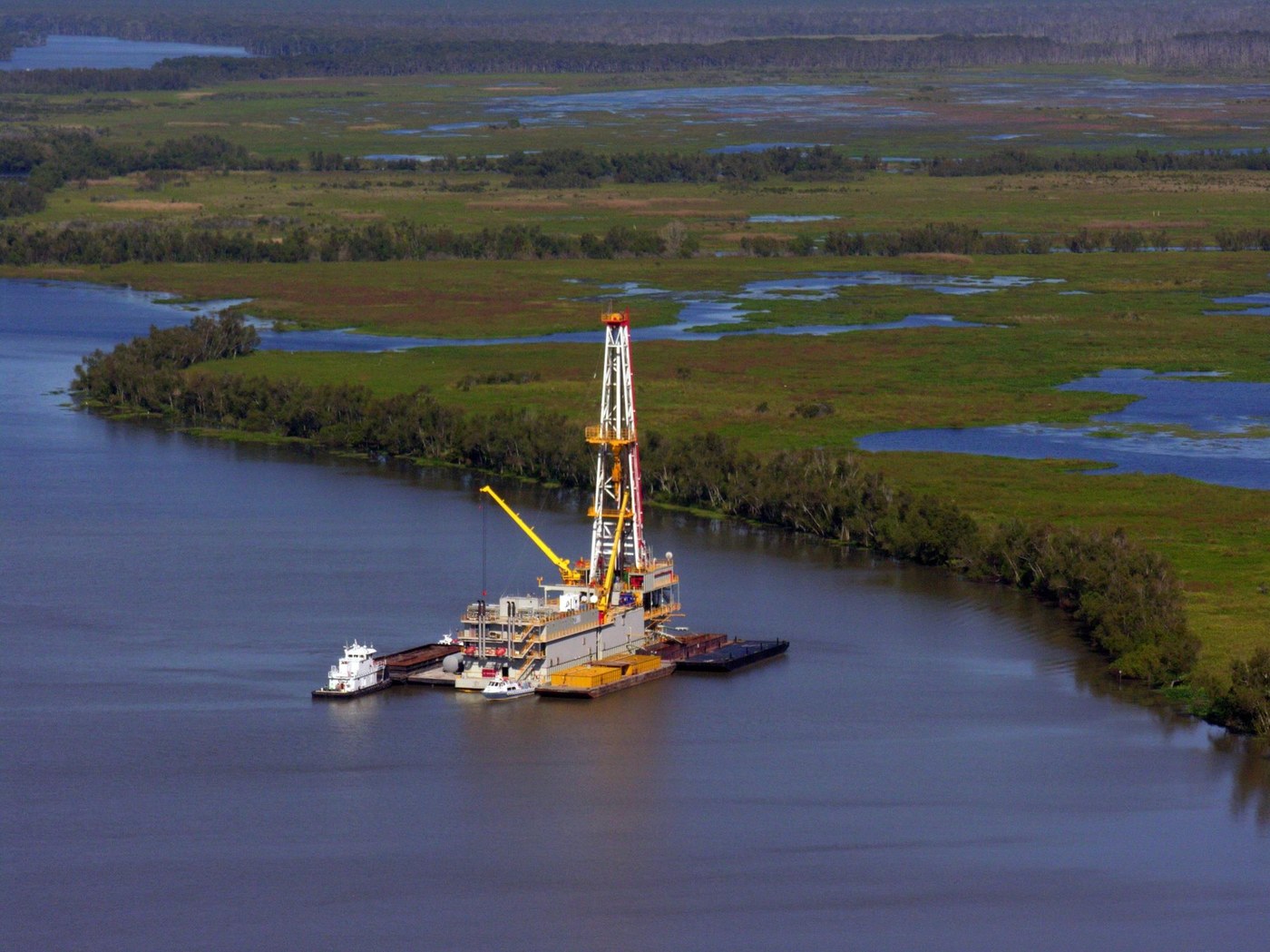 TDS Barge Rig 21 - 3,000 HP Inland Barge Drilling Rig