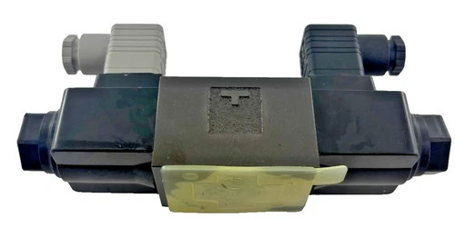 Yuken Directional Valve DSG-01-3C4-A120-N-7090 — product image 4 of 5